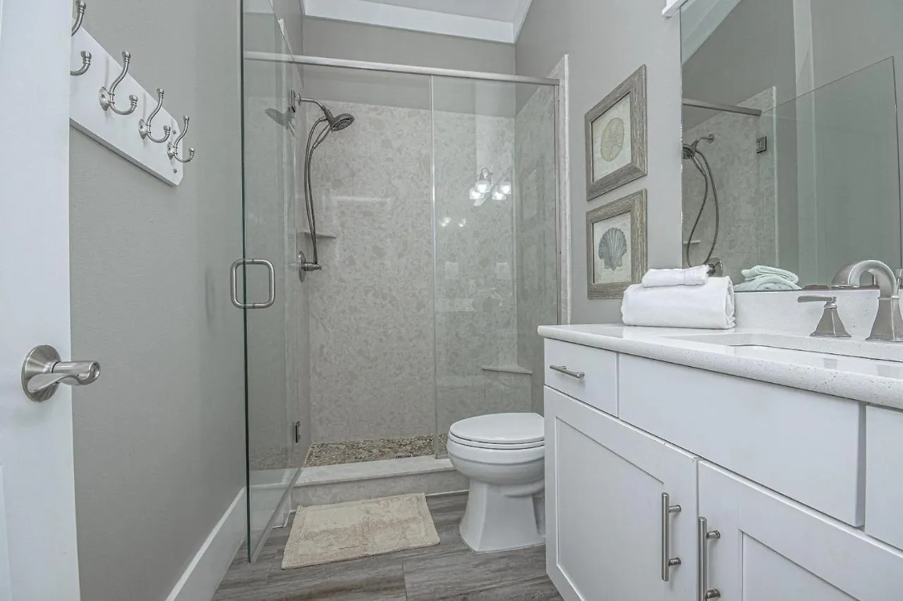 Freshly Squeezed - Heated Pool! West End! Beachfront!!! Panama City Beach Holiday home