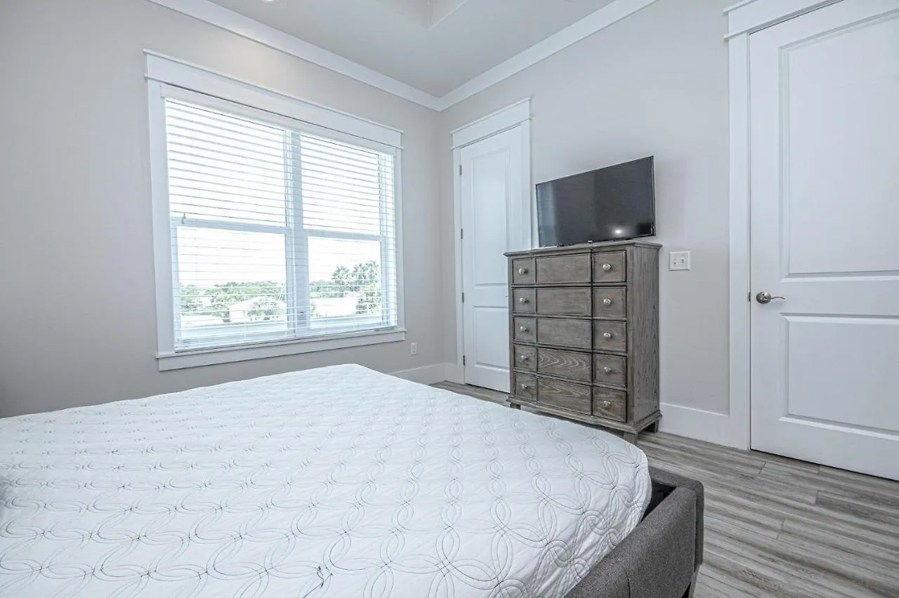 Holiday home Freshly Squeezed - Heated Pool! West End! Beachfront!!! Panama City Beach United States
